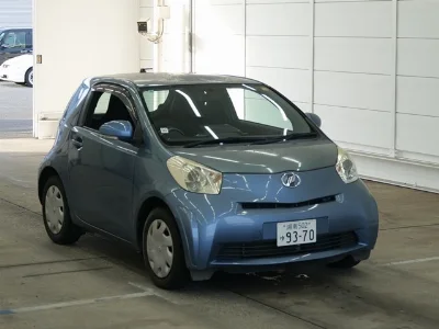 TOYOTA IQ