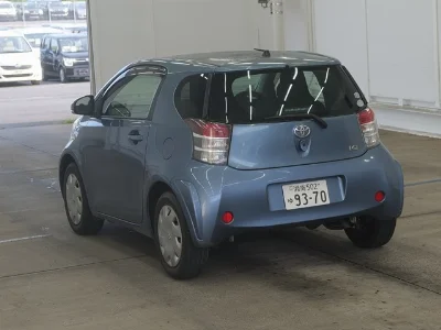 TOYOTA IQ