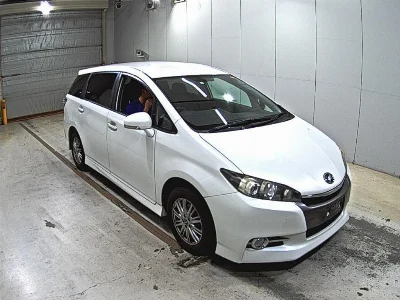 TOYOTA WISH