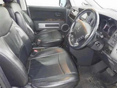 MITSUBISHI DELICA D5