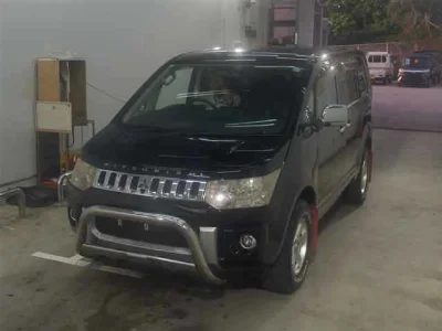MITSUBISHI DELICA D5