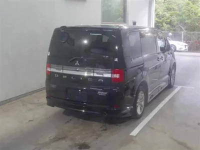 MITSUBISHI DELICA D5