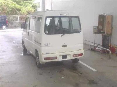 NISSAN CLIPPER VAN