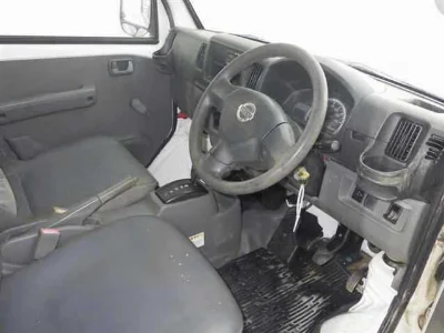 NISSAN CLIPPER VAN