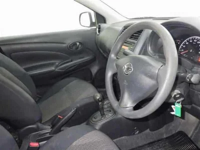 NISSAN TIIDA LATIO