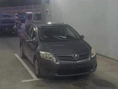 TOYOTA AURIS