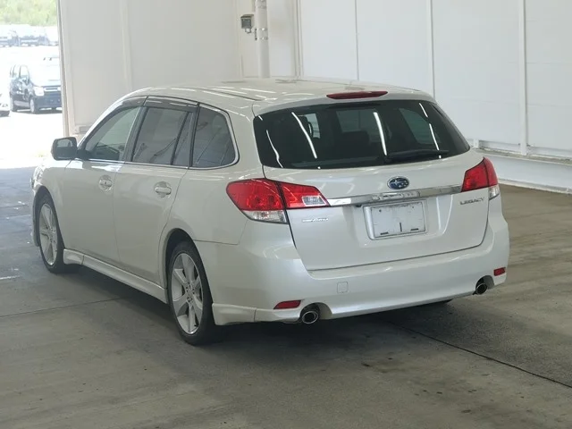 Subaru Legacy  с аукциона в Японии