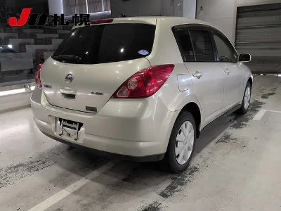 NISSAN TIIDA