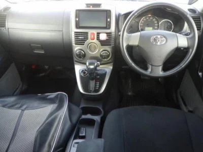 TOYOTA RUSH