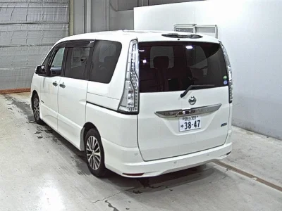 NISSAN SERENA