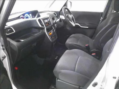 MITSUBISHI DELICA D2