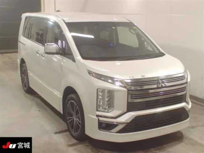 MITSUBISHI DELICA D5
