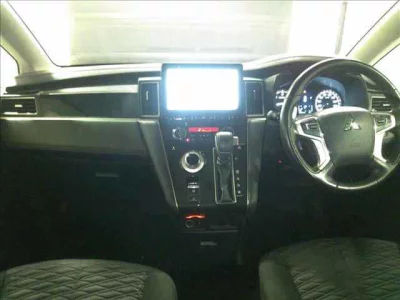 MITSUBISHI DELICA D5