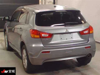 MITSUBISHI RVR