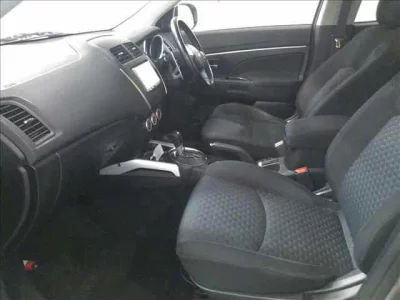 MITSUBISHI RVR