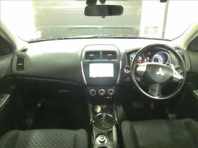 MITSUBISHI RVR
