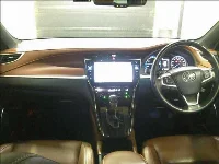 Цена авто Toyota Harrier с аукционов Японии, номер кузова AVU65W, пробег 85 000, оценка 8