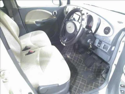DAIHATSU MOVE LATTE