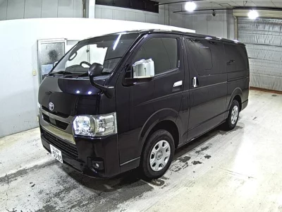 TOYOTA HIACE VAN