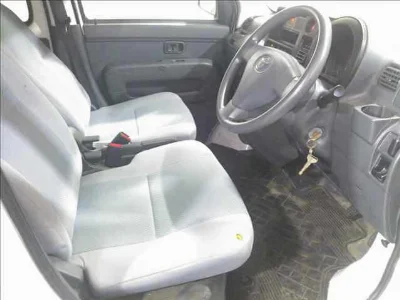 TOYOTA PIXIS VAN