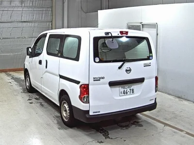 NISSAN NV200