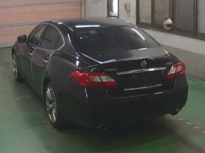 Nissan FUGA