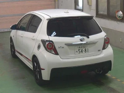 TOYOTA VITZ
