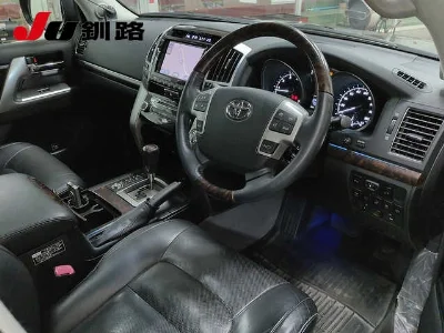 TOYOTA LAND CRUISER