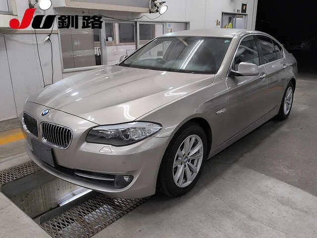 BMW 5-Series  с аукциона в Японии