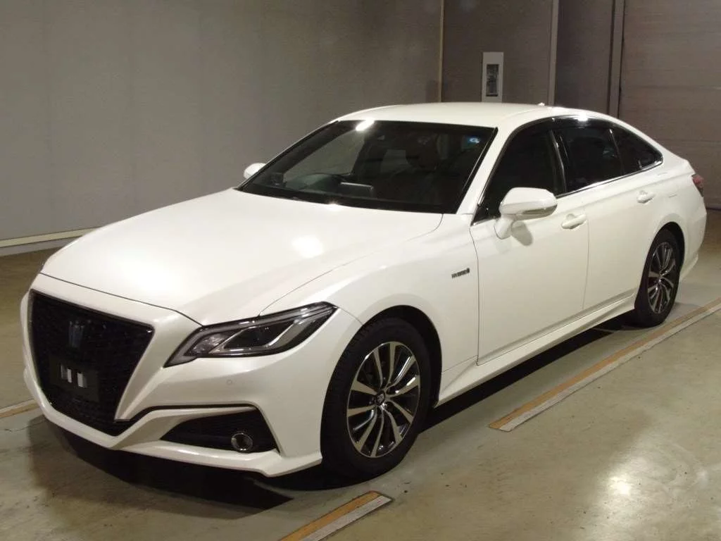 Toyota CROWN HYBRID  с аукциона в Японии