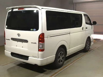 TOYOTA REGIUS VAN