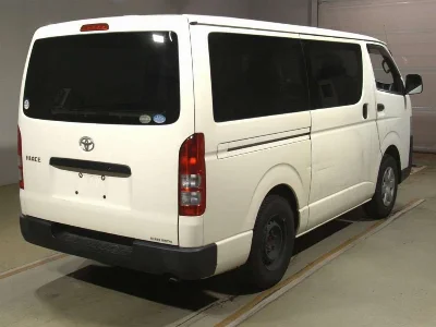 TOYOTA HIACE VAN