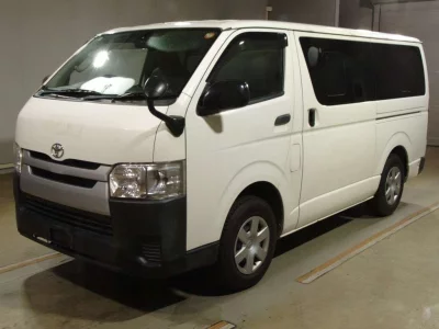TOYOTA HIACE VAN