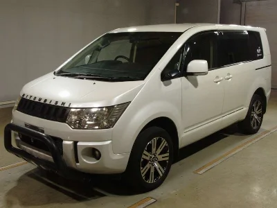 MITSUBISHI DELICA D5