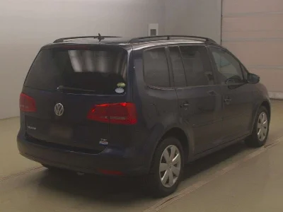 VOLKSWAGEN GOLF TOURAN