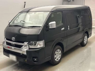 TOYOTA HIACE