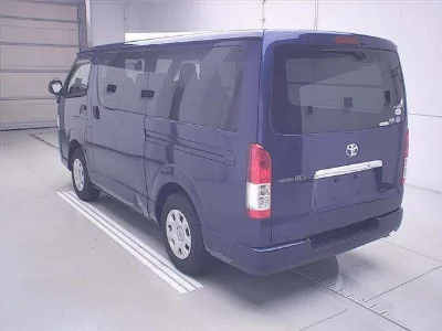TOYOTA REGIUS ACE VAN