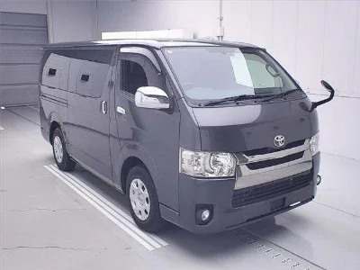 TOYOTA HIACE VAN