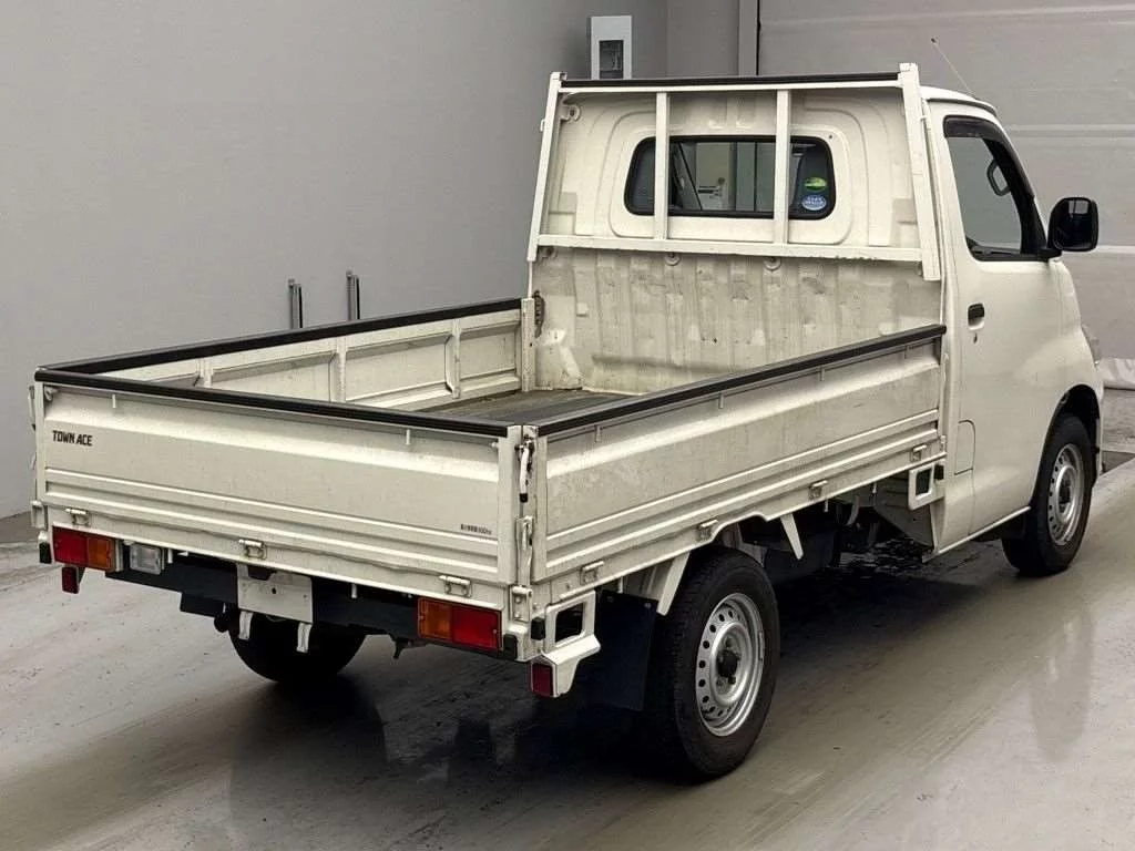 Toyota TownAce Truck  с аукциона в Японии