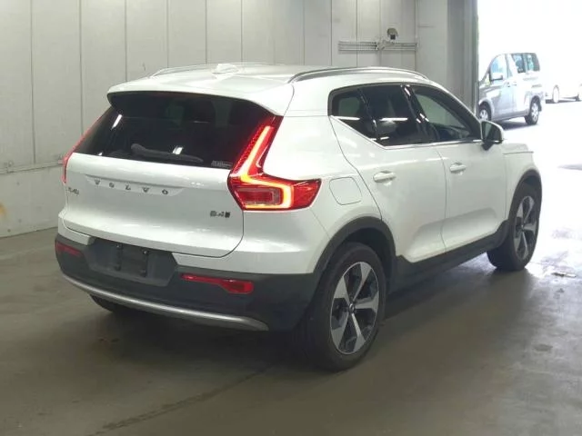 Volvo XC40  с аукциона в Японии