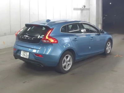 Volvo V40