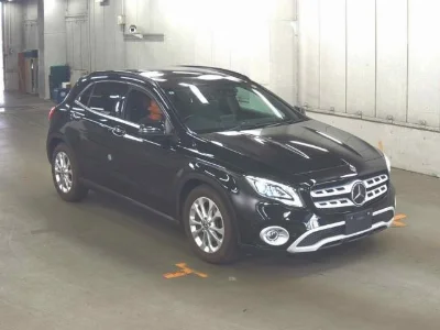 MERCEDES BENZ GLA