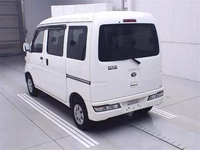 Toyota Pixis Van