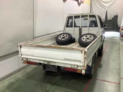 TOYOTA LITE ACE TRUCK