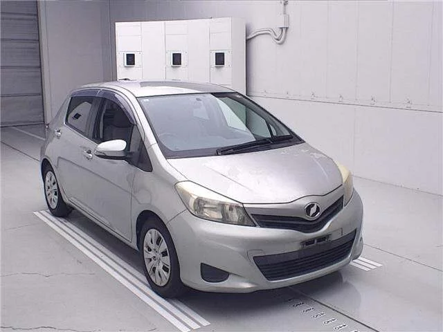 Toyota Vitz  с аукциона в Японии
