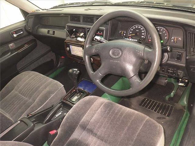 Toyota Comfort  с аукциона в Японии