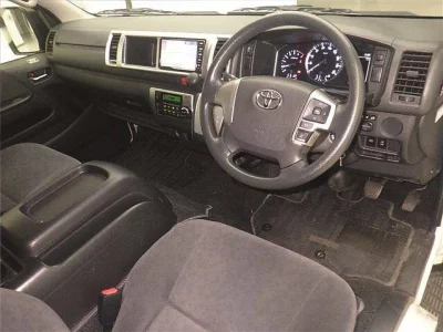 TOYOTA HIACE