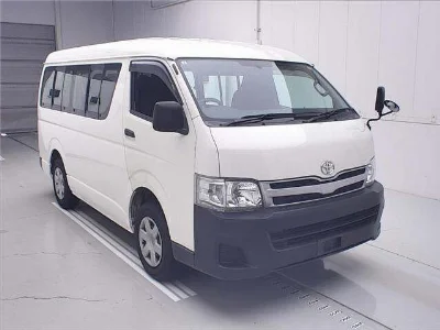 TOYOTA HIACE