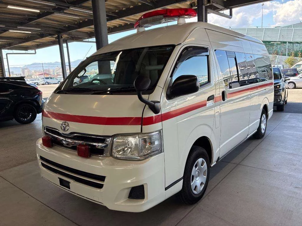 Toyota RegiusAce  с аукциона в Японии