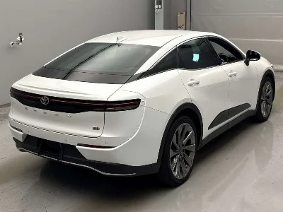 TOYOTA CROWN CROSSOVER